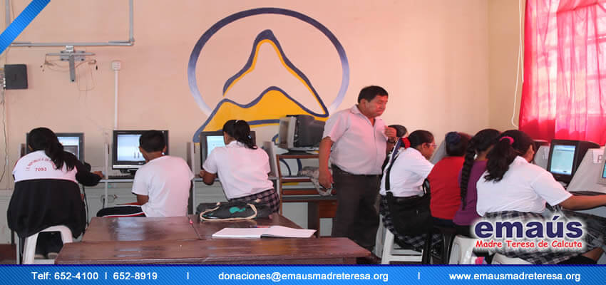 Emaús Madre teresa de Calcuta Navidad Ucayali