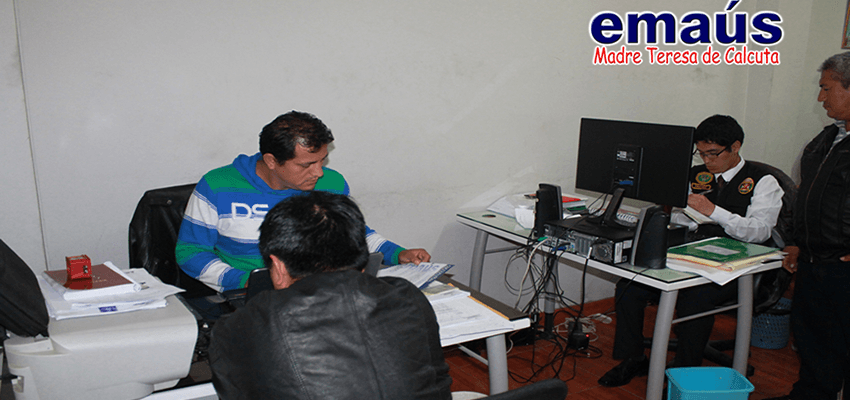 Emaús Madre teresa de Calcuta Navidad Huancavelica
