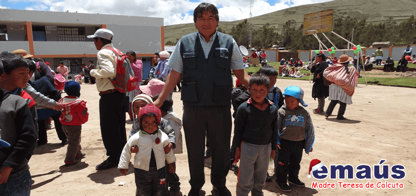 Emaús Madre teresa de Calcuta Navidad Huancavelica
