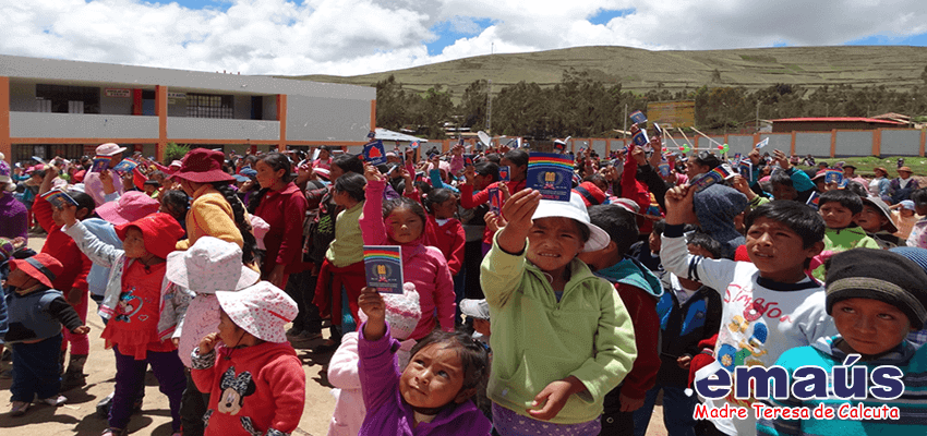 Emaús Madre teresa de Calcuta Navidad Huancavelica