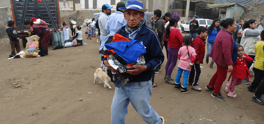 Emaús Madre teresa de Calcuta Donación de Ropa VMT