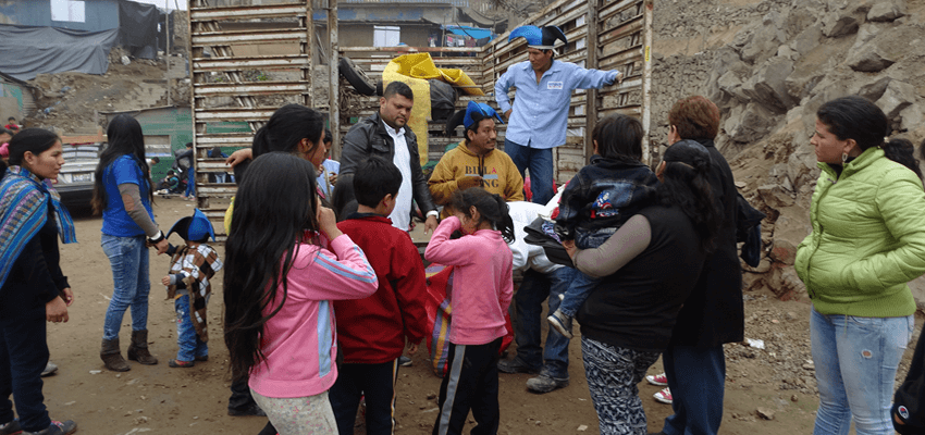 Emaús Madre teresa de Calcuta Donación de Ropa VMT